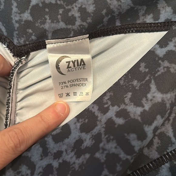 Zyia Active Stone Leopard Animal Print Scrunch Butt Leggings Size 20 - Picture 4 of 7